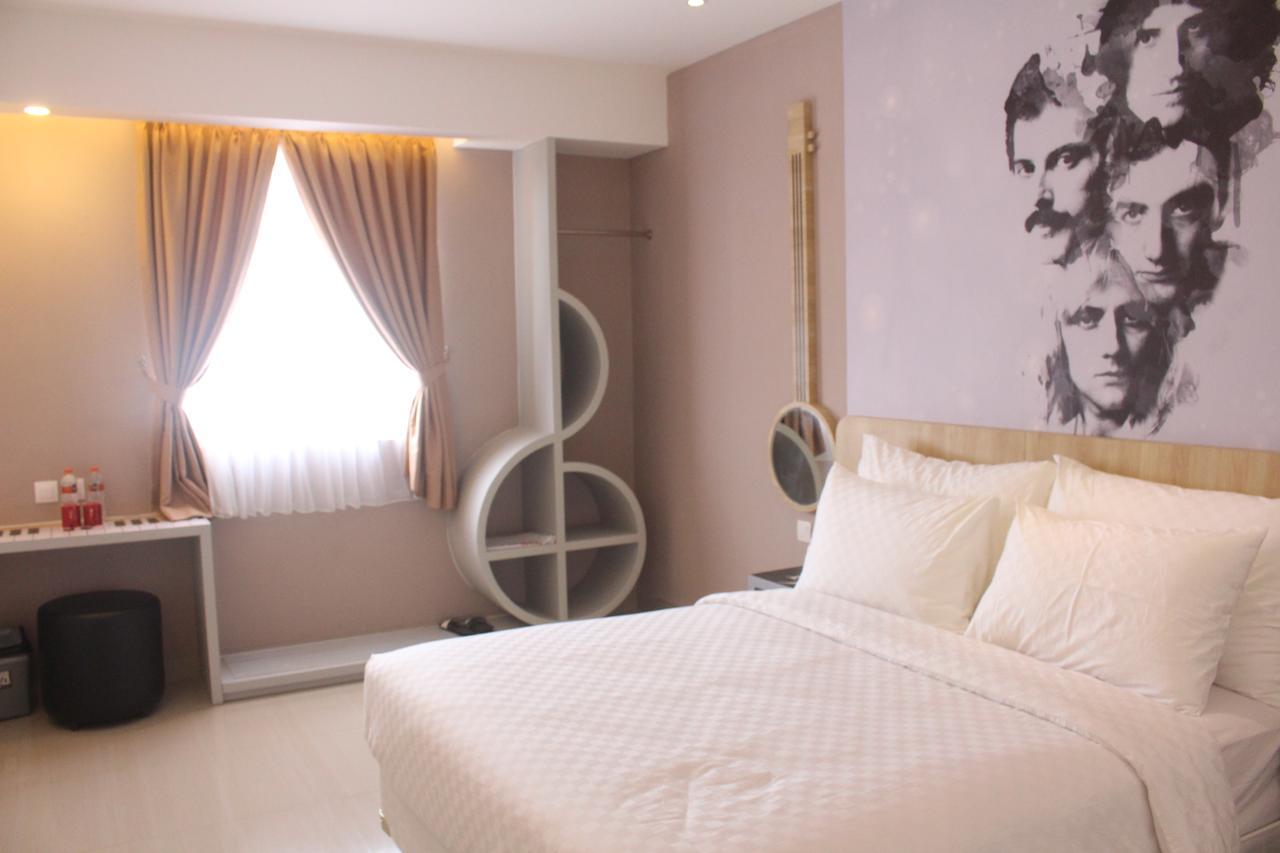 Uniq Hotel Yogyakarta Kültér fotó