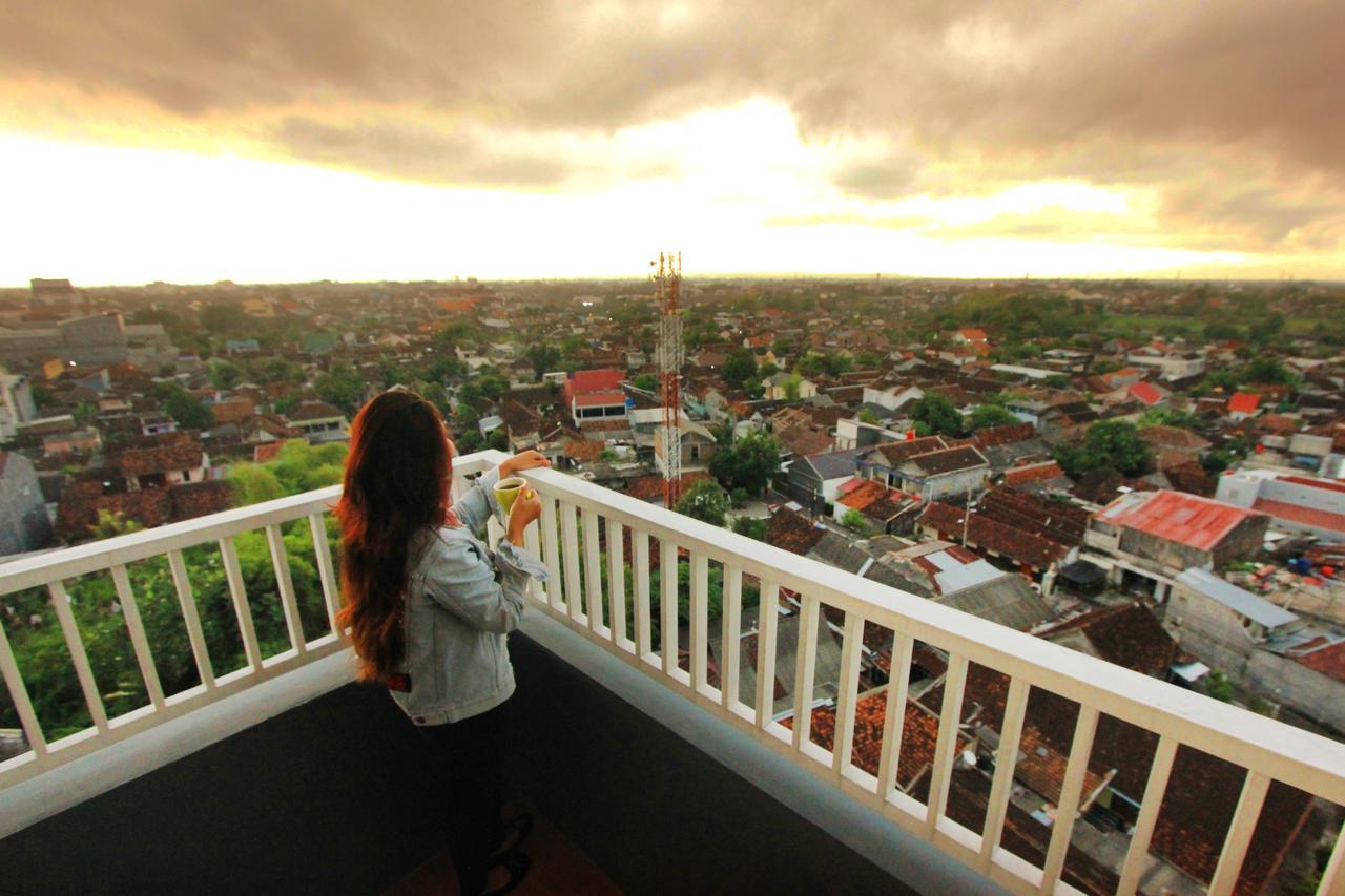 Uniq Hotel Yogyakarta Kültér fotó