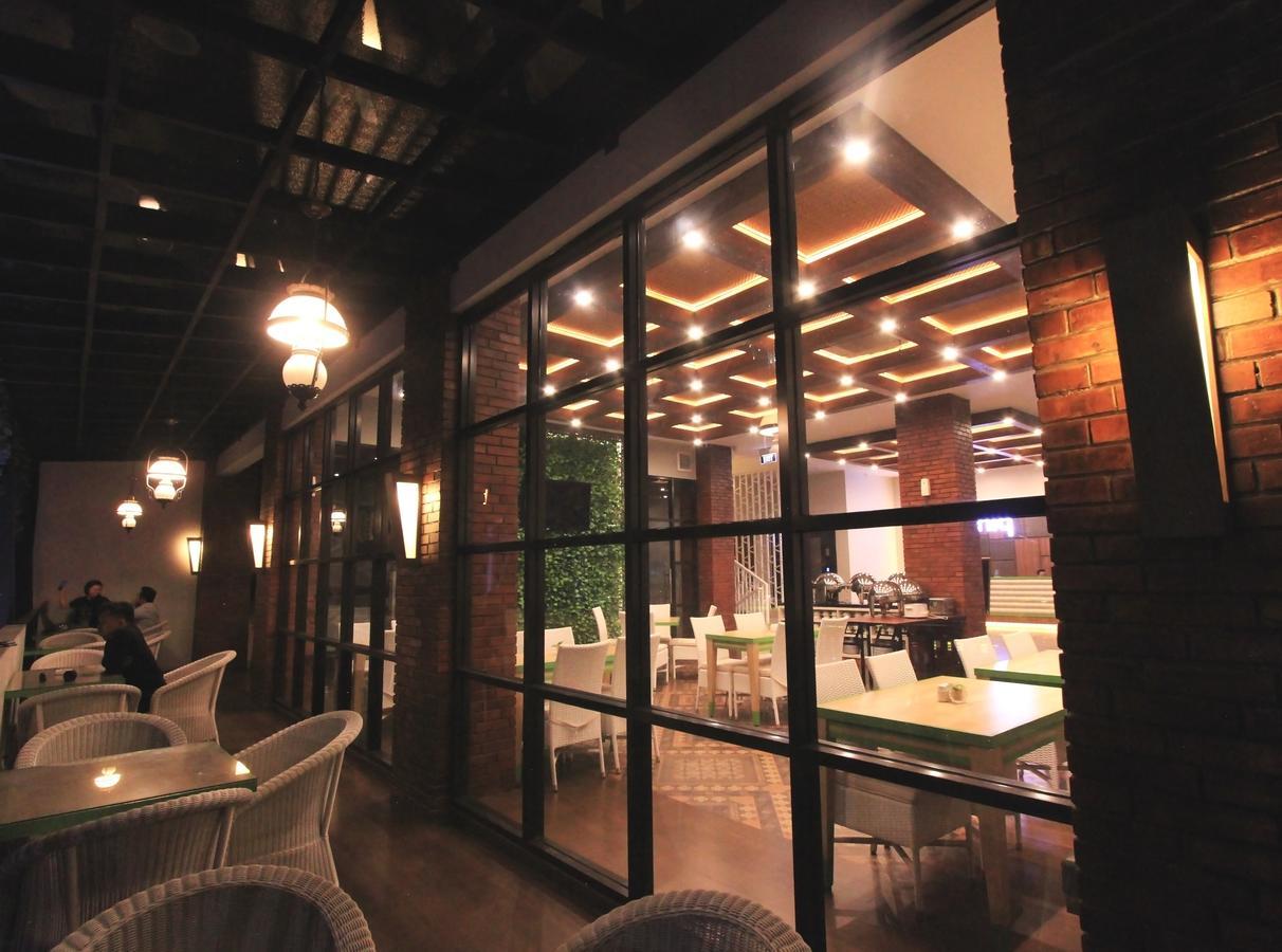 Uniq Hotel Yogyakarta Kültér fotó